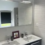 De Charme A Avec Jardin Et Climatisation - Fr-1-489-338 * Thiel-sur-Acolin