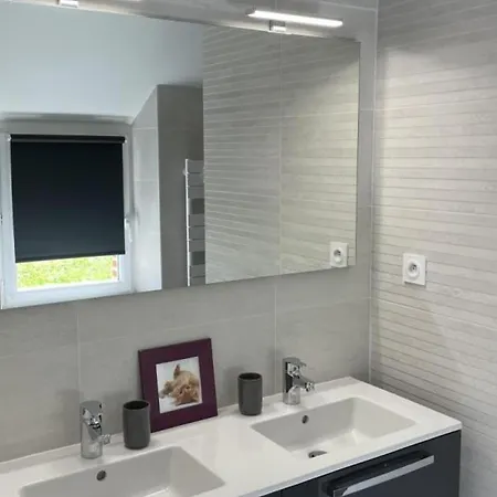 De Charme A Avec Jardin Et Climatisation - Fr-1-489-338 * Thiel-sur-Acolin