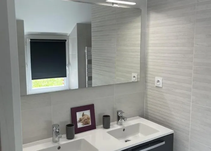 De Charme A Avec Jardin Et Climatisation - Fr-1-489-338 * Thiel-sur-Acolin