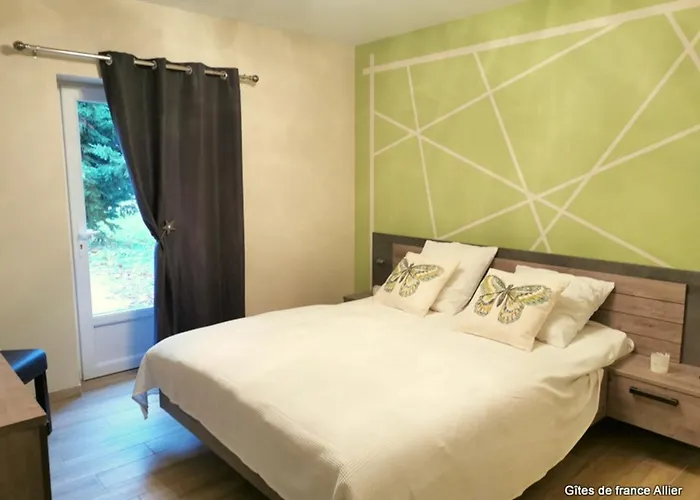 De Charme A Avec Jardin Et Climatisation - Fr-1-489-338 * Thiel-sur-Acolin